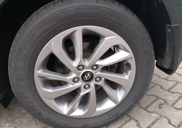 Hyundai Tucson cena 66000 przebieg: 71000, rok produkcji 2017 z Warszawa małe 121